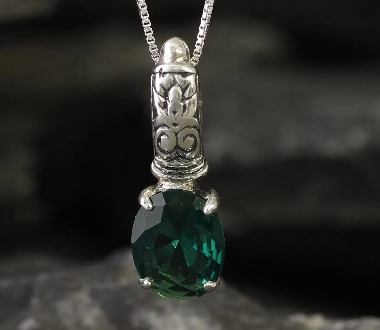 Boho Emerald Pendant - Green Tribal Necklace - Vintage Drop Necklace