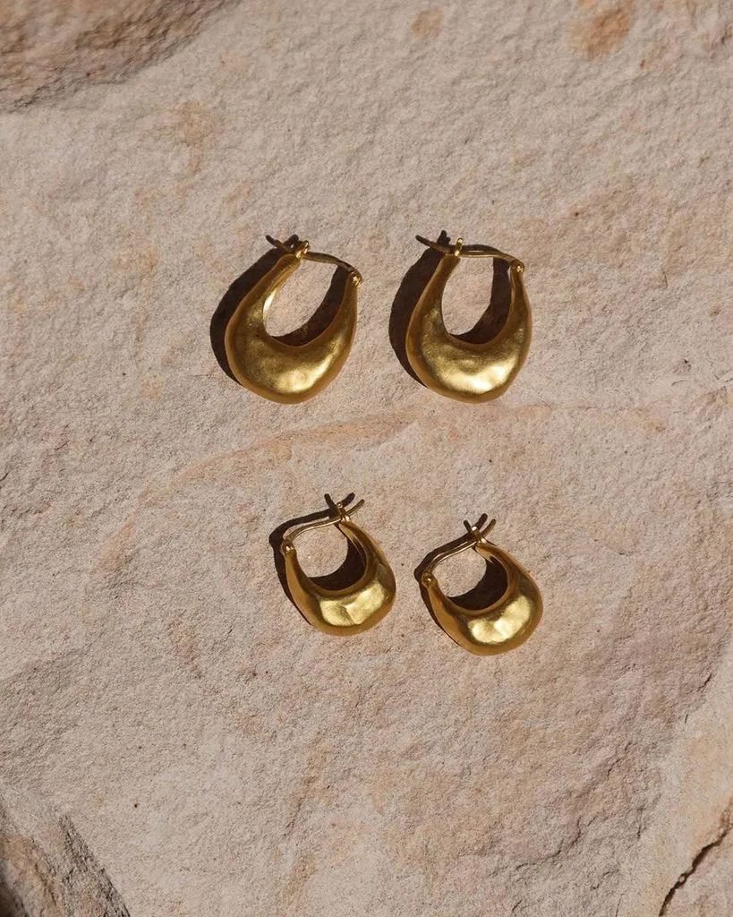 ESSENCE SMALL HOOPS