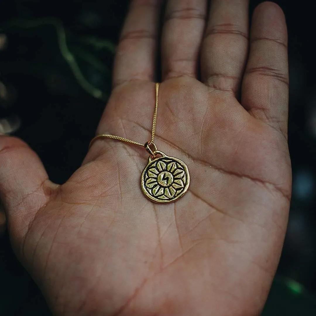 GOOD LUCK DESERT FLOWER PENDANT NECKLACE | 24K GOLD PLATED