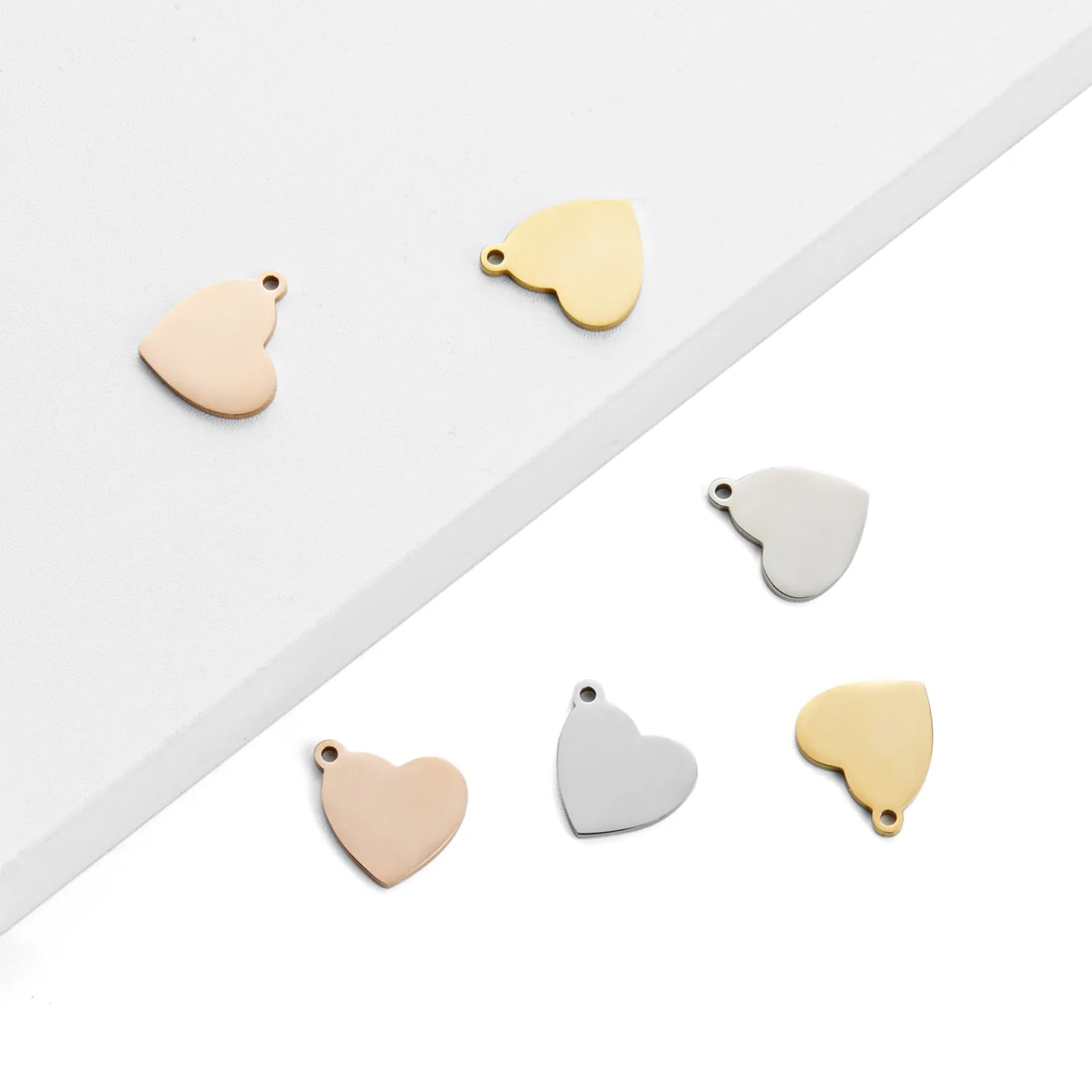 Heart-Shaped Pendant (30pcs)