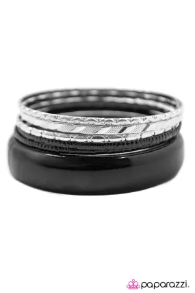 Open Door Jewelry - A Real Work Of Art Bracelet - Paparazzi Accessories