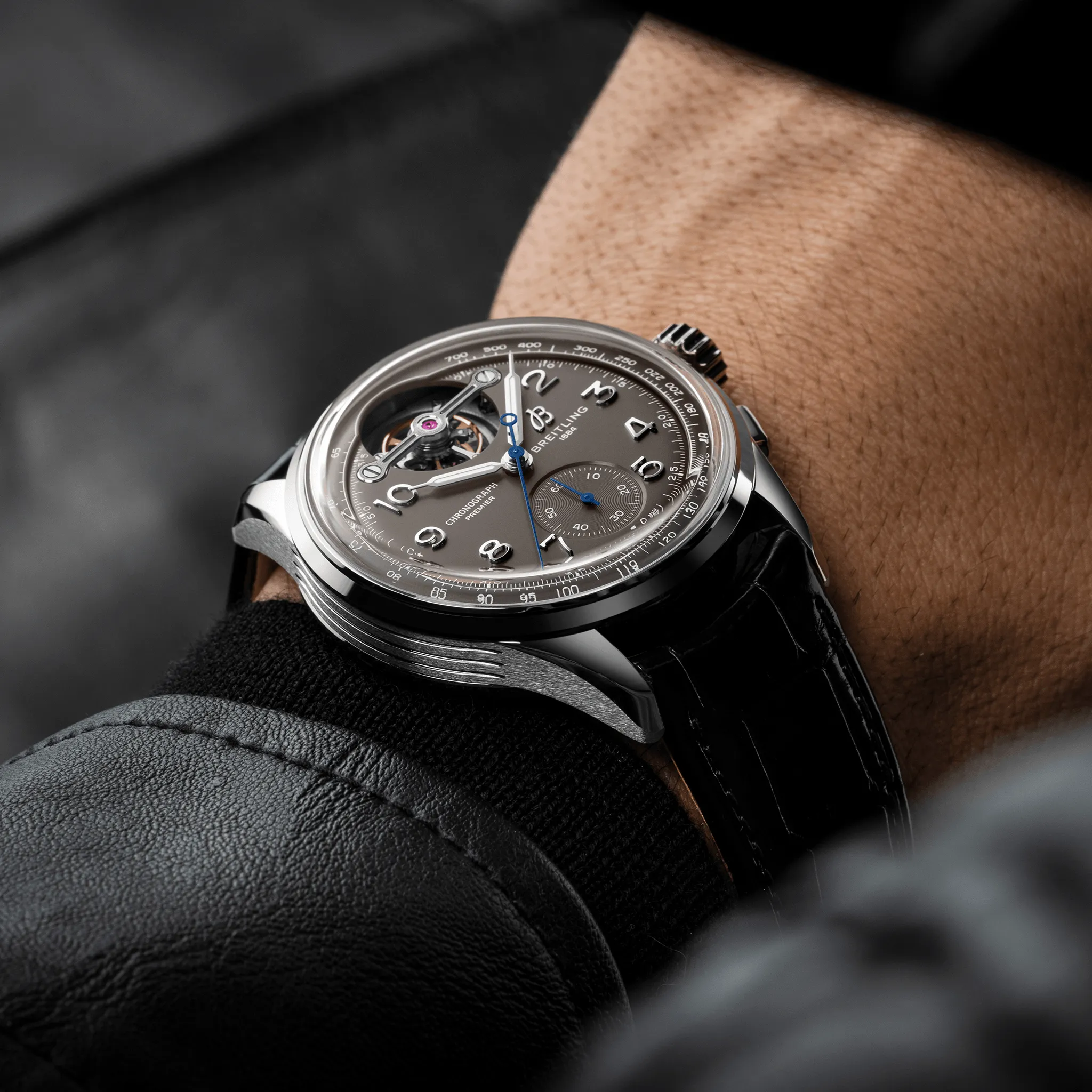 Premier B21 Chronograph Tourbillon 42 Gaston Breitling
 Jb2120A61B1P1