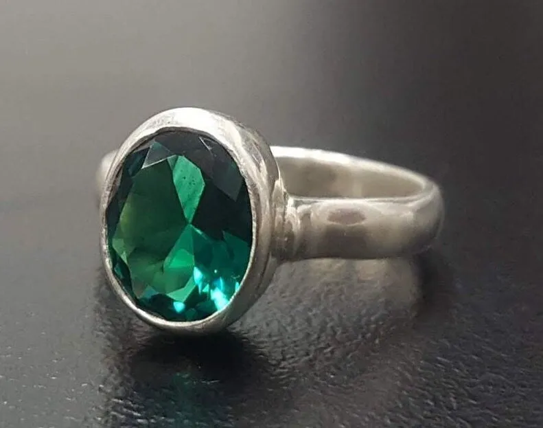 Solitaire Emerald Ring - Green Oval Ring - Vintage Bezel Ring