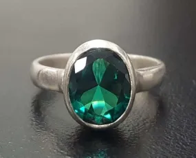 Solitaire Emerald Ring - Green Oval Ring - Vintage Bezel Ring