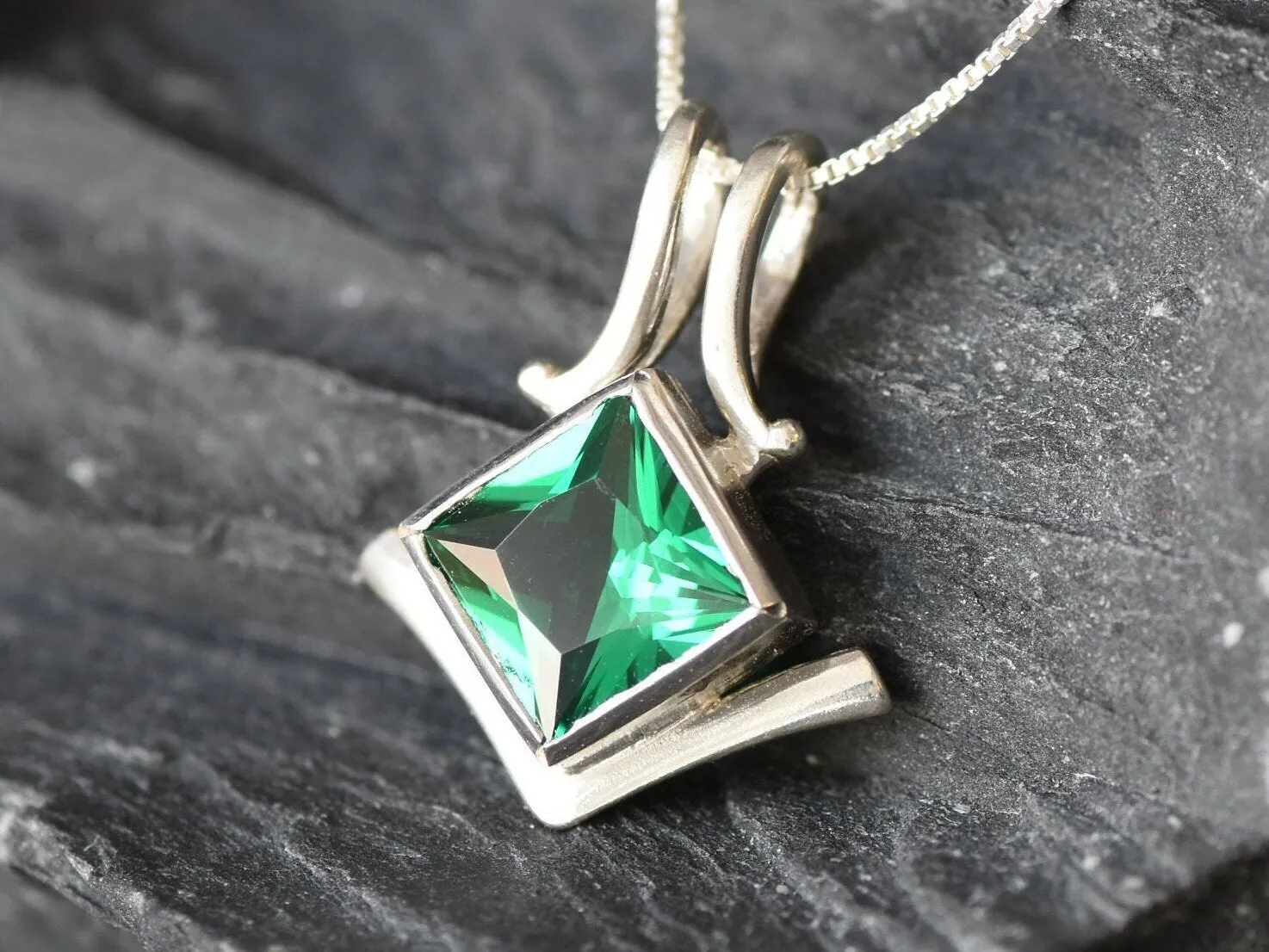 Square Emerald Pendant - Green Square Necklace -  Vintage Square Necklace