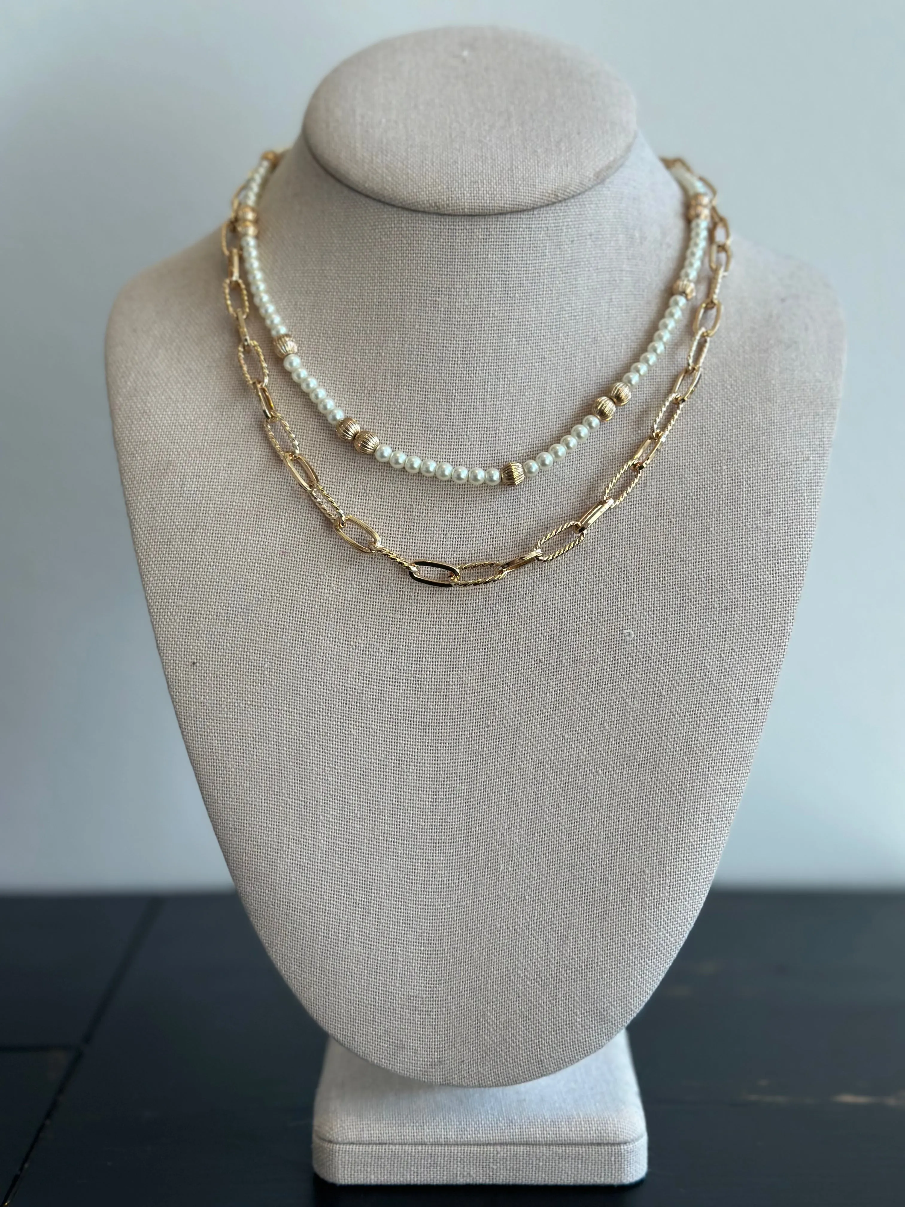 The Double Layered Pearl Chain Necklace