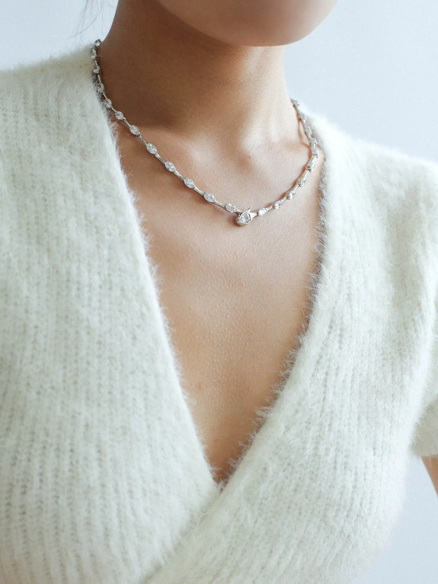 Versatile Zircon-Embellished Choker Necklace