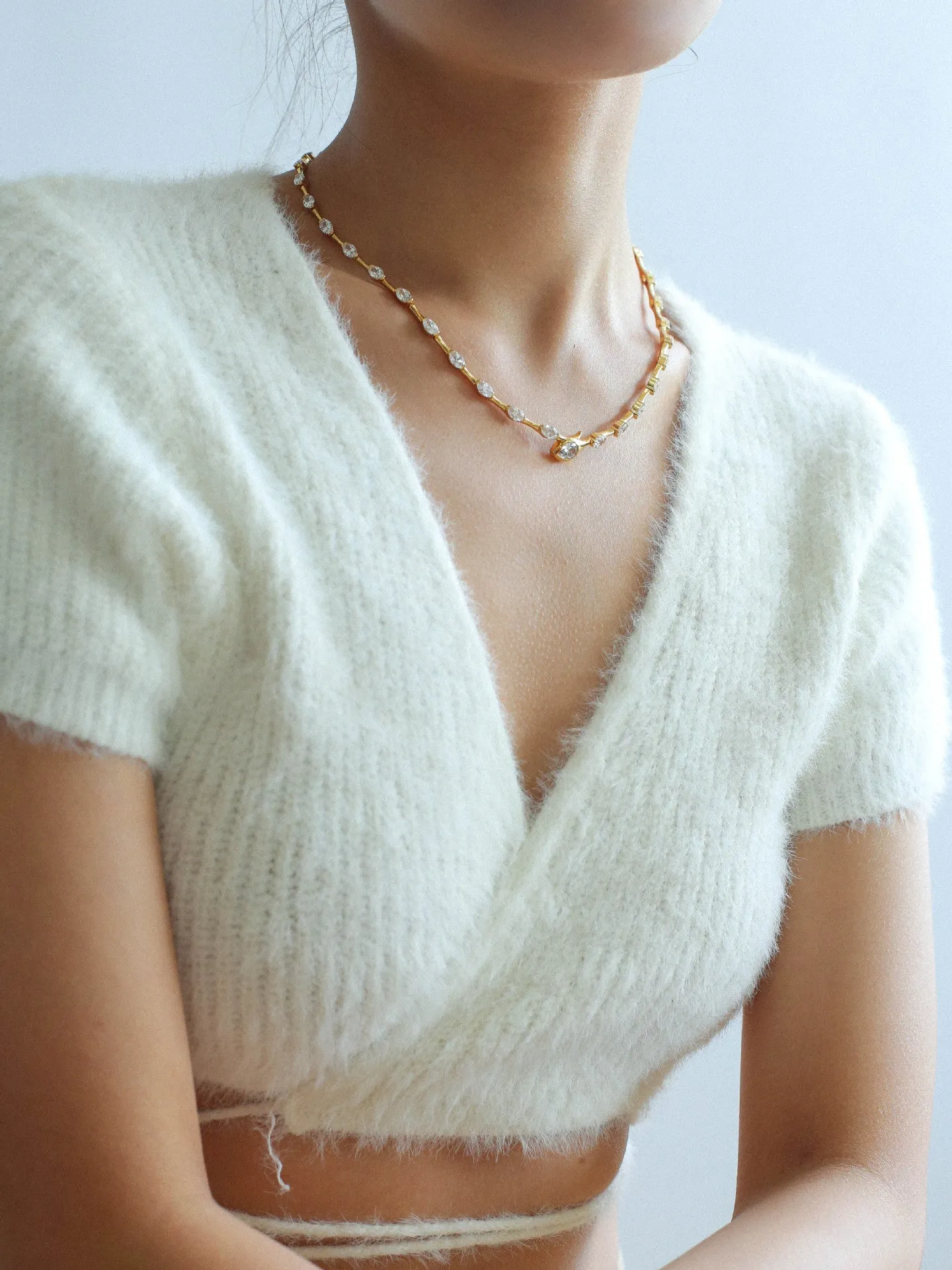 Versatile Zircon-Embellished Choker Necklace