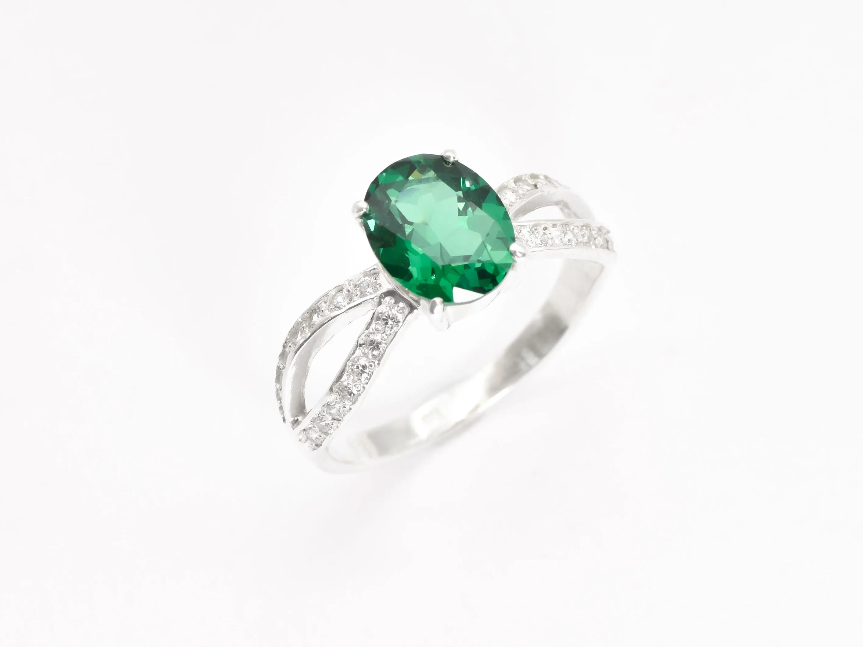 Vintage Emerald Ring - Green Gemstone Ring - Silver Split Pave Band