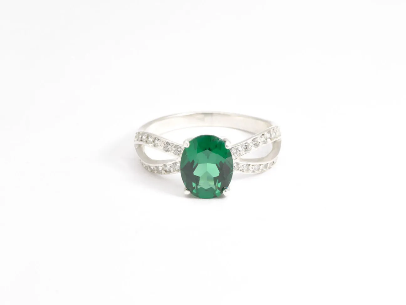 Vintage Emerald Ring - Green Gemstone Ring - Silver Split Pave Band
